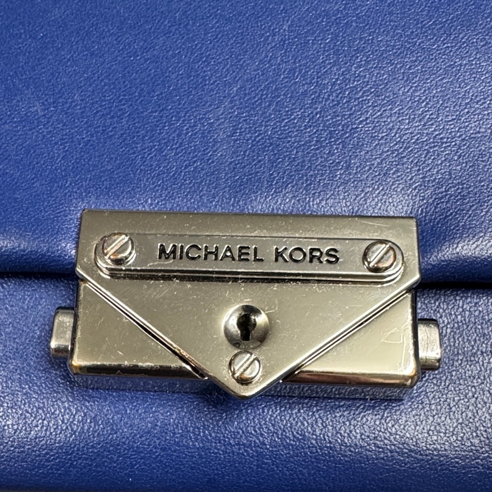 Michael Kors Cece Cobalt Blue Card Wallet with Silver Clasp EUC - Picture 3 of 15
